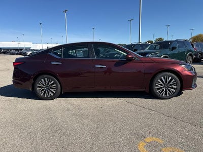 2024 Nissan Altima 2.5 SV Sedan