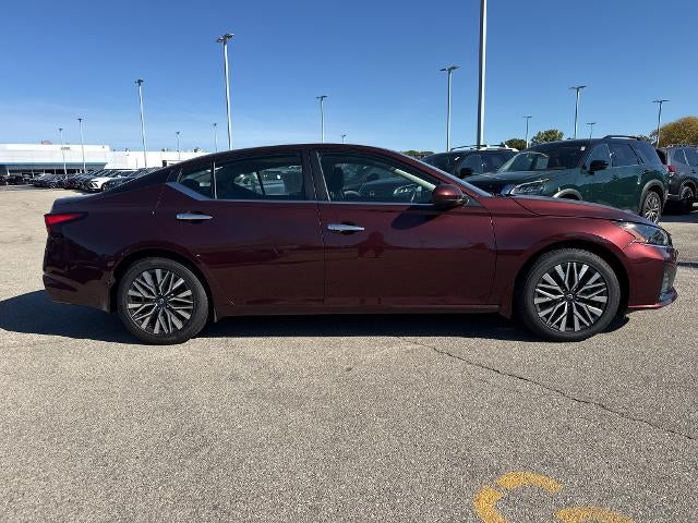 2024 Nissan Altima 2.5 SV Sedan