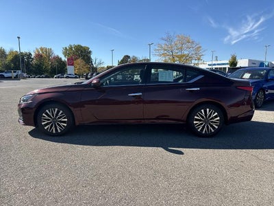 2024 Nissan Altima 2.5 SV Sedan