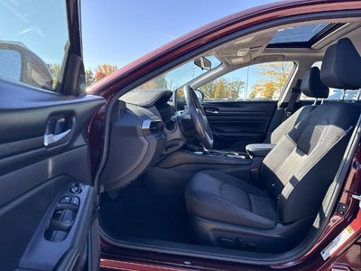 2024 Nissan Altima 2.5 SV Sedan