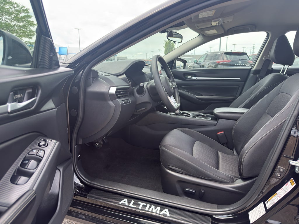 2022 Nissan Altima 2.5 SV Sedan