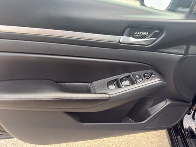 2022 Nissan Altima 2.5 SV Sedan