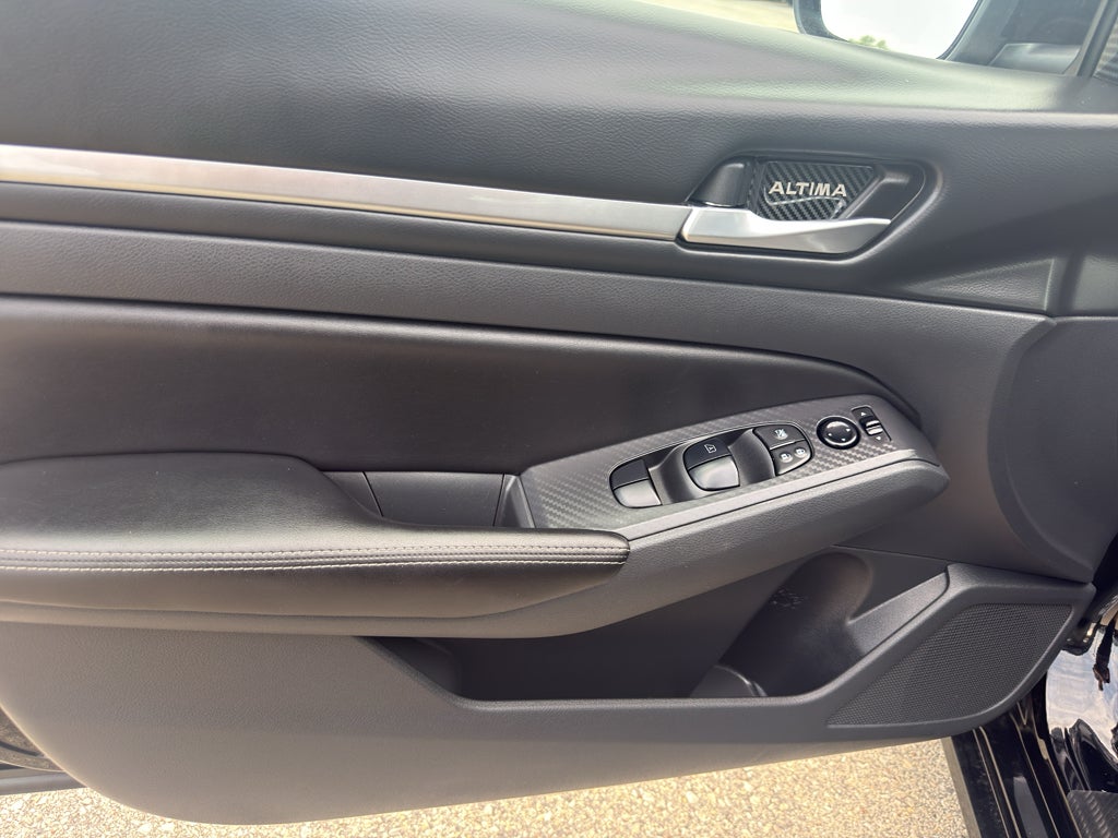 2022 Nissan Altima 2.5 SV Sedan