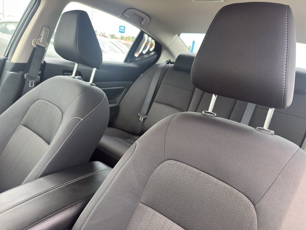 2022 Nissan Altima 2.5 SV Sedan