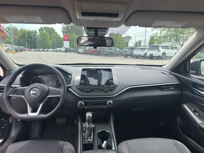 2022 Nissan Altima 2.5 SV Sedan