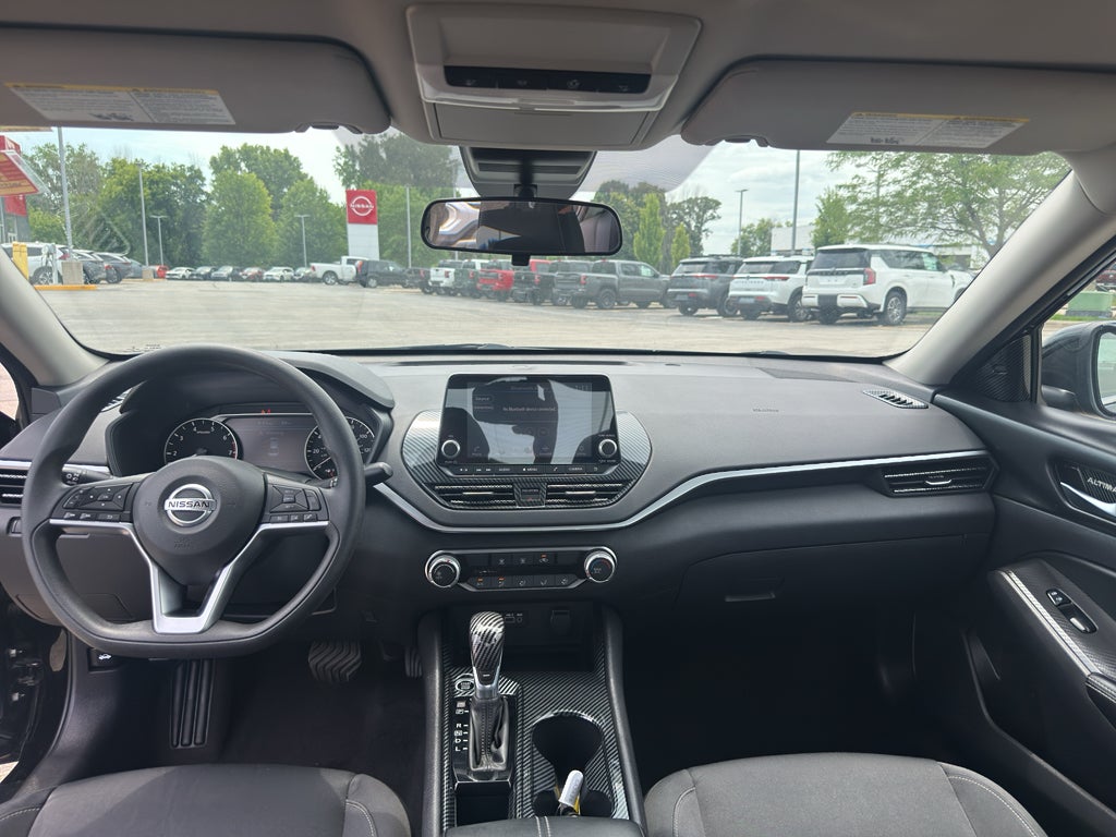 2022 Nissan Altima 2.5 SV Sedan