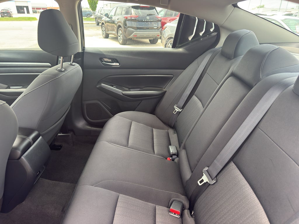2022 Nissan Altima 2.5 SV Sedan