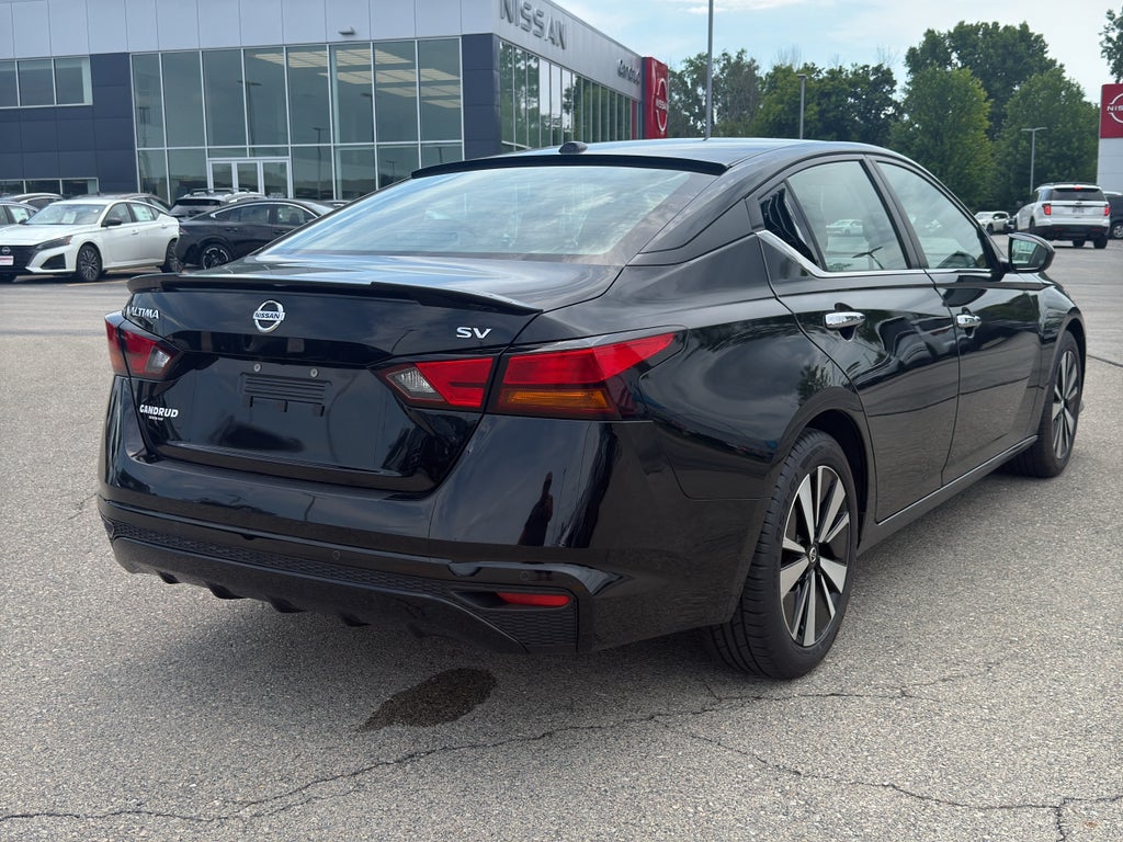 2022 Nissan Altima 2.5 SV Sedan