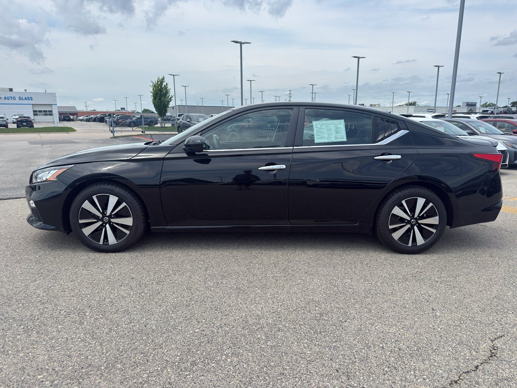 2022 Nissan Altima 2.5 SV Sedan