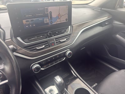 2024 Nissan Altima 2.5 SV Sedan