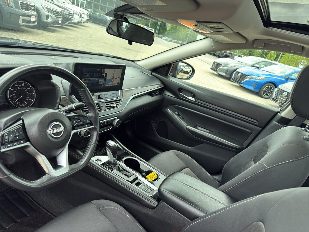 2024 Nissan Altima 2.5 SV Sedan