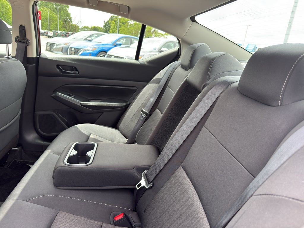 2024 Nissan Altima 2.5 SV Sedan