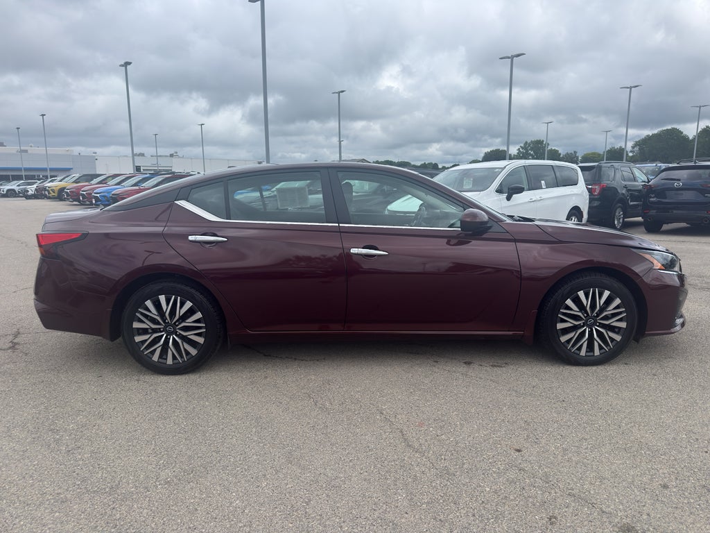 2024 Nissan Altima 2.5 SV Sedan