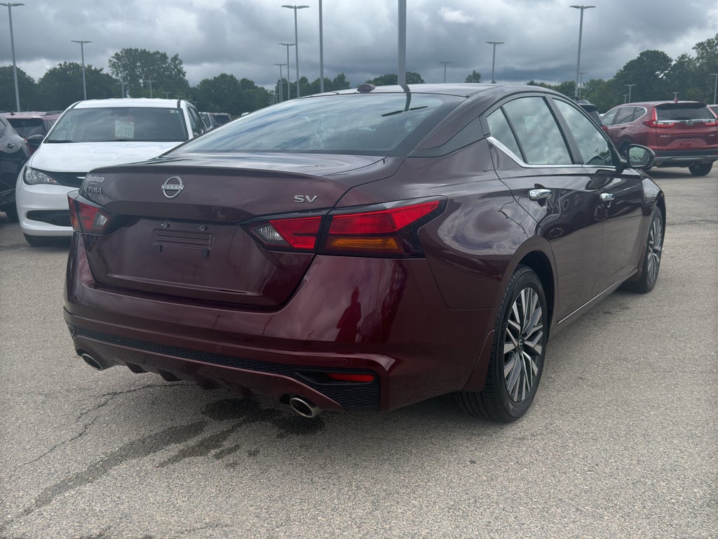2024 Nissan Altima 2.5 SV Sedan
