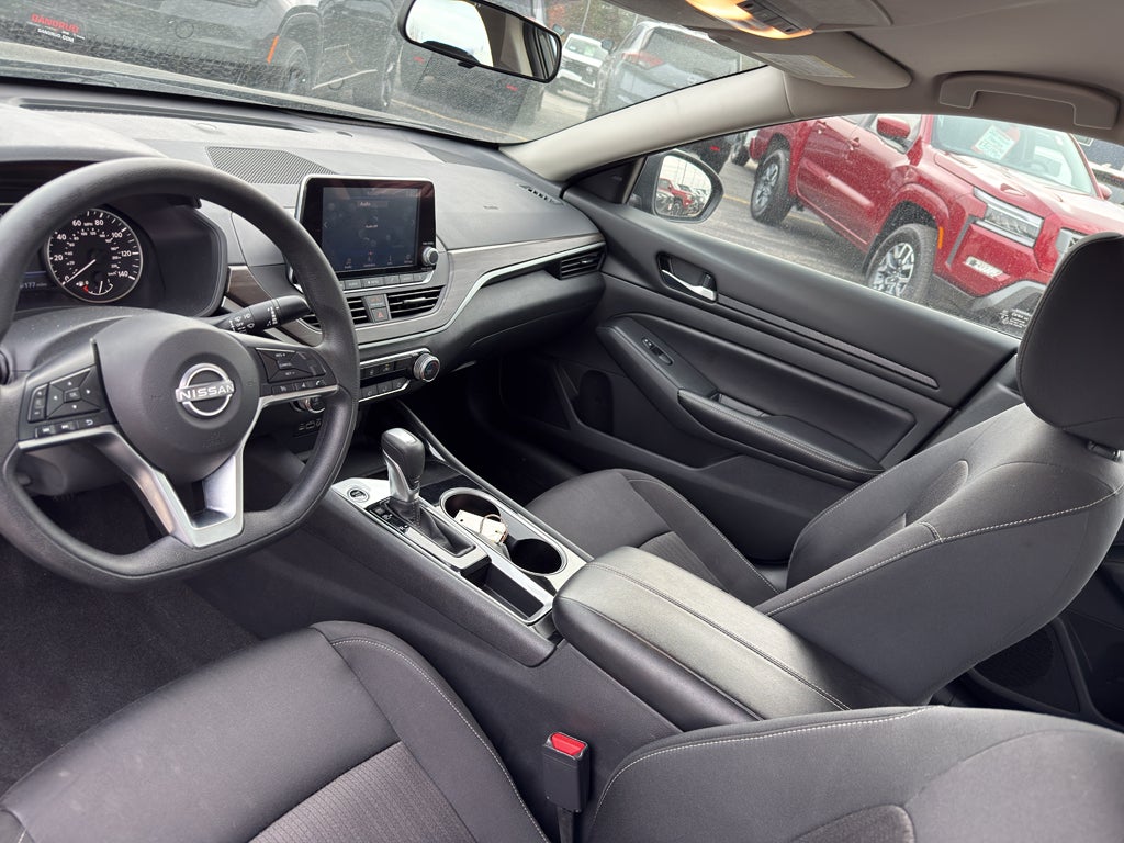 2024 Nissan Altima 2.5 SV Sedan
