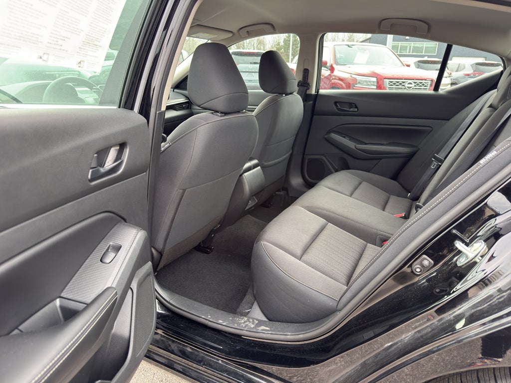 2024 Nissan Altima 2.5 SV Sedan