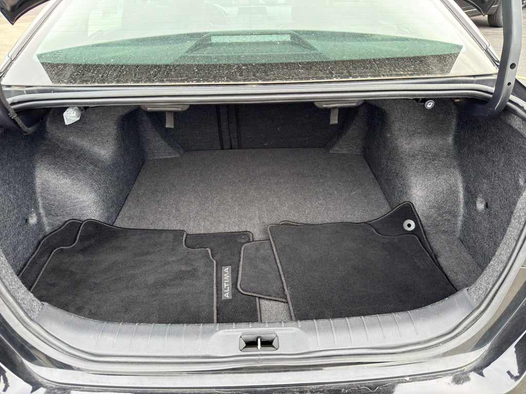 2024 Nissan Altima 2.5 SV Sedan