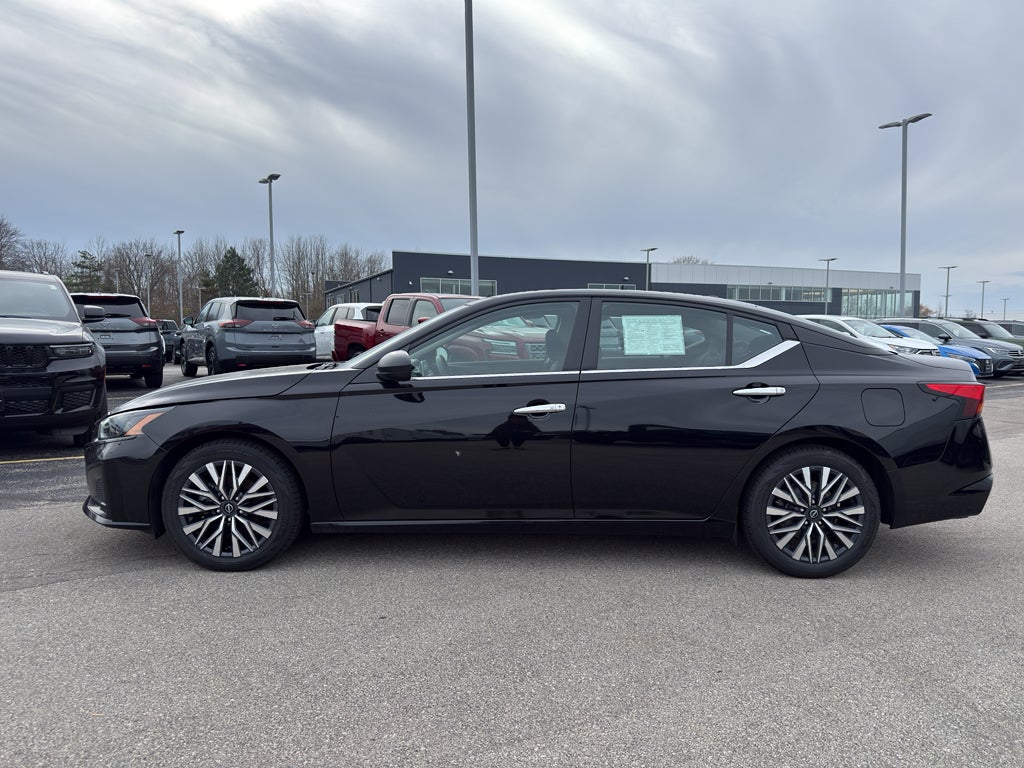 2024 Nissan Altima 2.5 SV Sedan