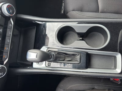 2023 Nissan Altima 2.5 SV Sedan