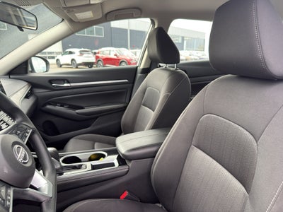 2023 Nissan Altima 2.5 SV Sedan