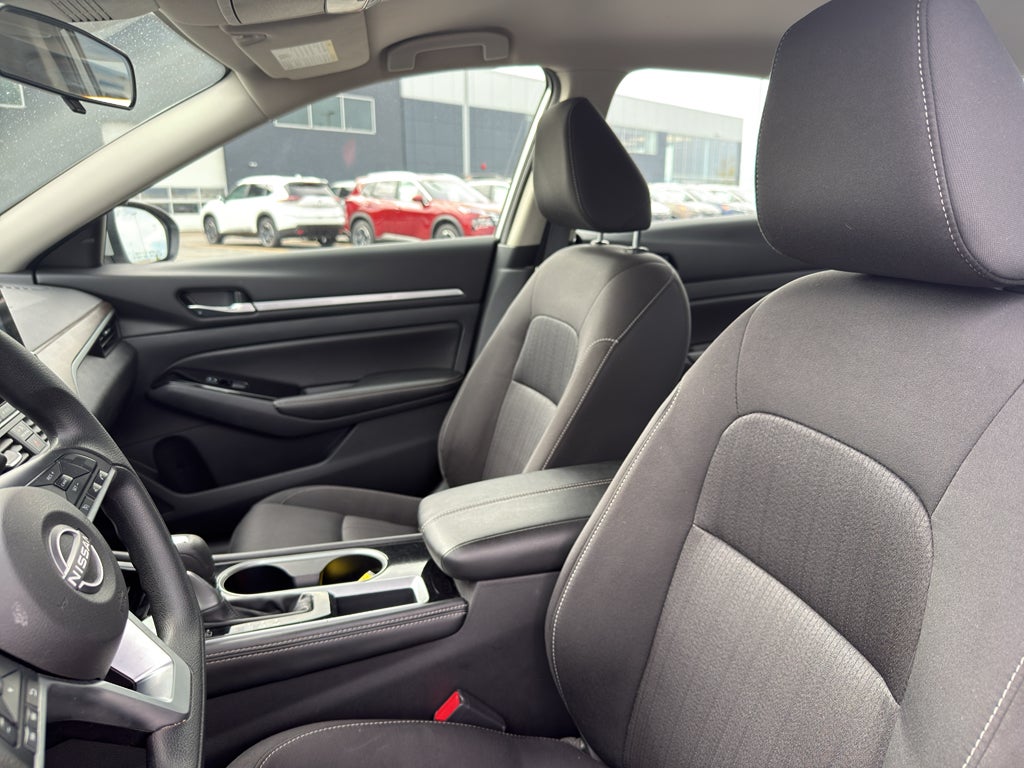 2023 Nissan Altima 2.5 SV Sedan