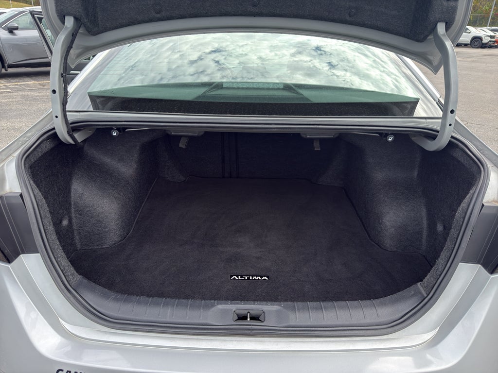 2023 Nissan Altima 2.5 SV Sedan