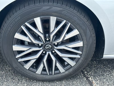 2023 Nissan Altima 2.5 SV Sedan