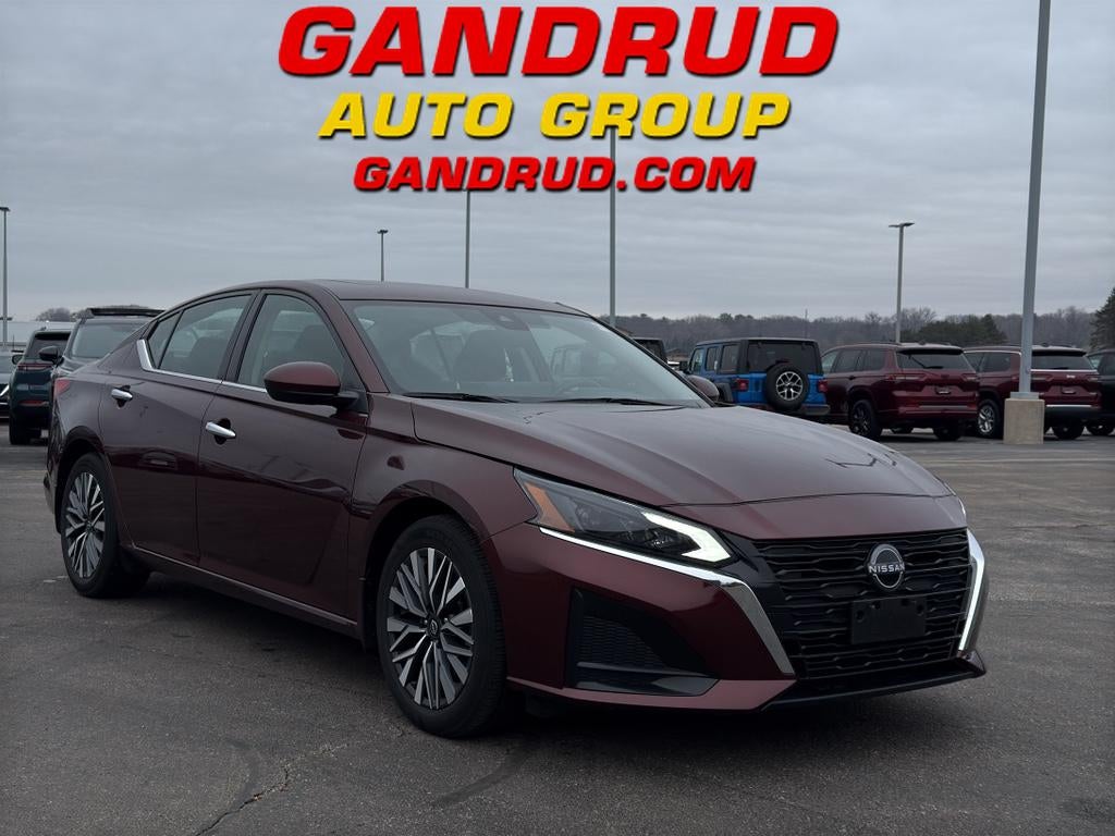 2024 Nissan Altima 2.5 SV Sedan