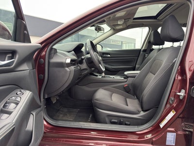 2024 Nissan Altima 2.5 SV Sedan