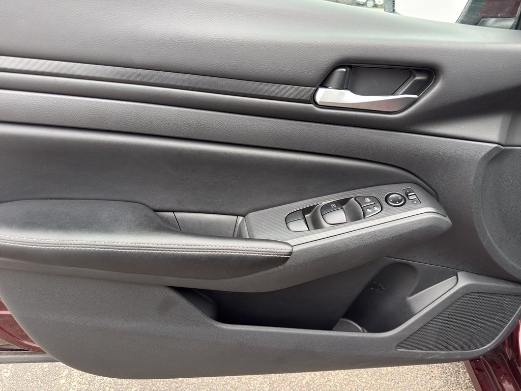 2024 Nissan Altima 2.5 SV Sedan