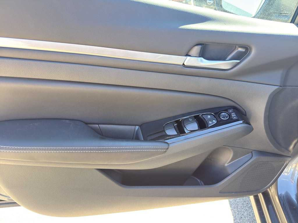 2023 Nissan Altima 2.5 SV AWD Sedan