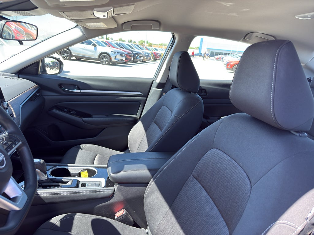 2023 Nissan Altima 2.5 SV AWD Sedan