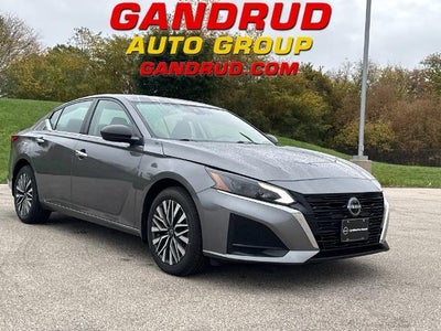 2024 Nissan Altima 2.5 SV AWD Sedan