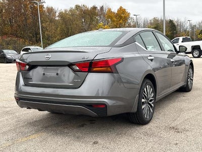 2024 Nissan Altima 2.5 SV AWD Sedan