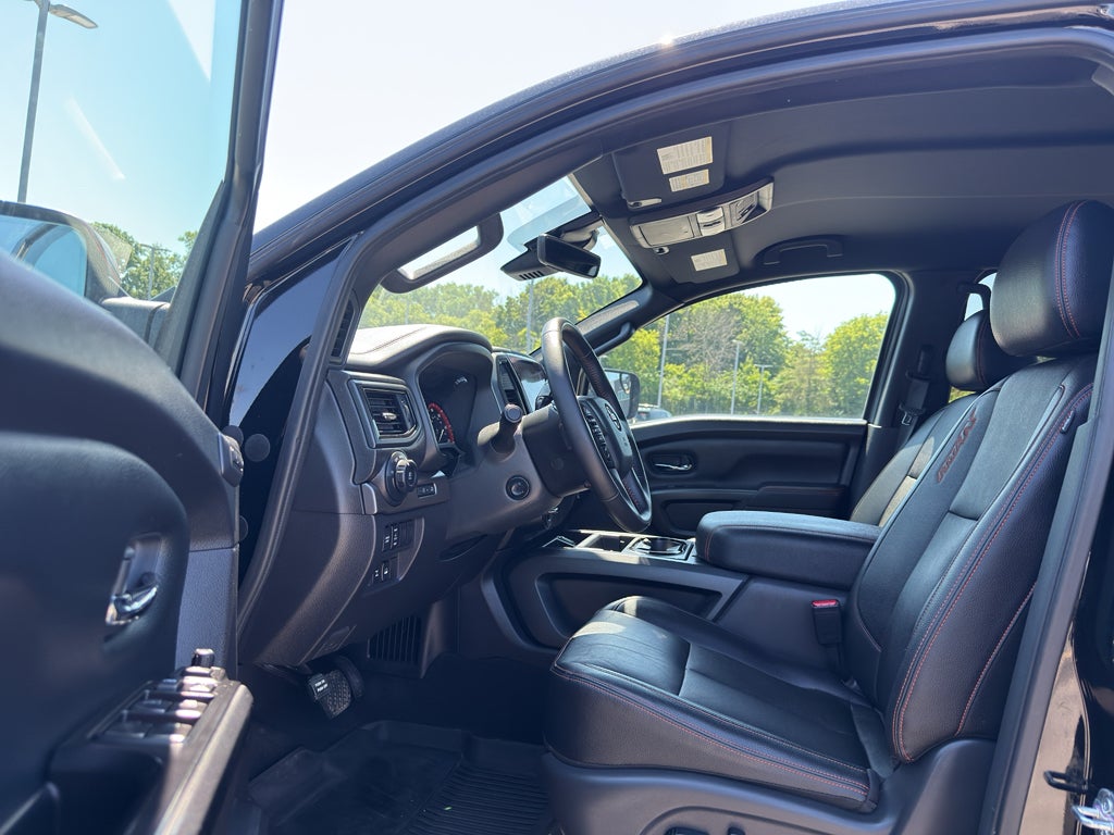 2023 Nissan Titan 4x4 Crew Cab PRO-4X