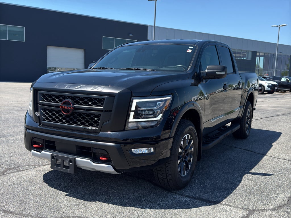 2023 Nissan Titan 4x4 Crew Cab PRO-4X