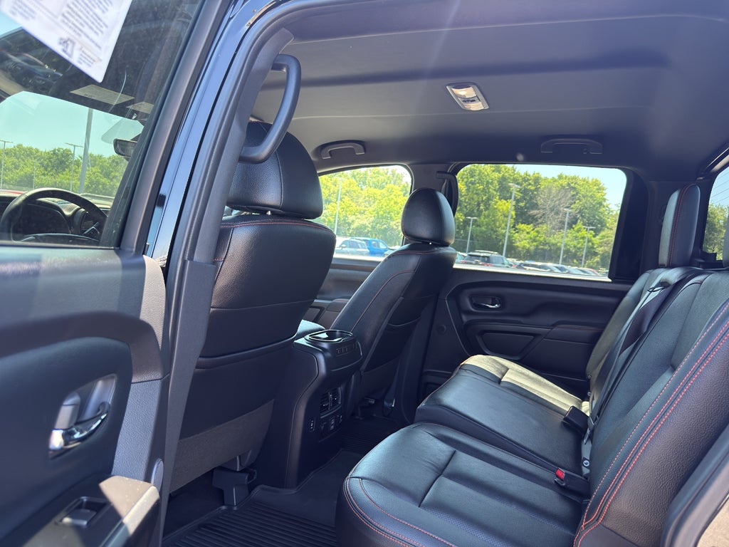 2023 Nissan Titan 4x4 Crew Cab PRO-4X