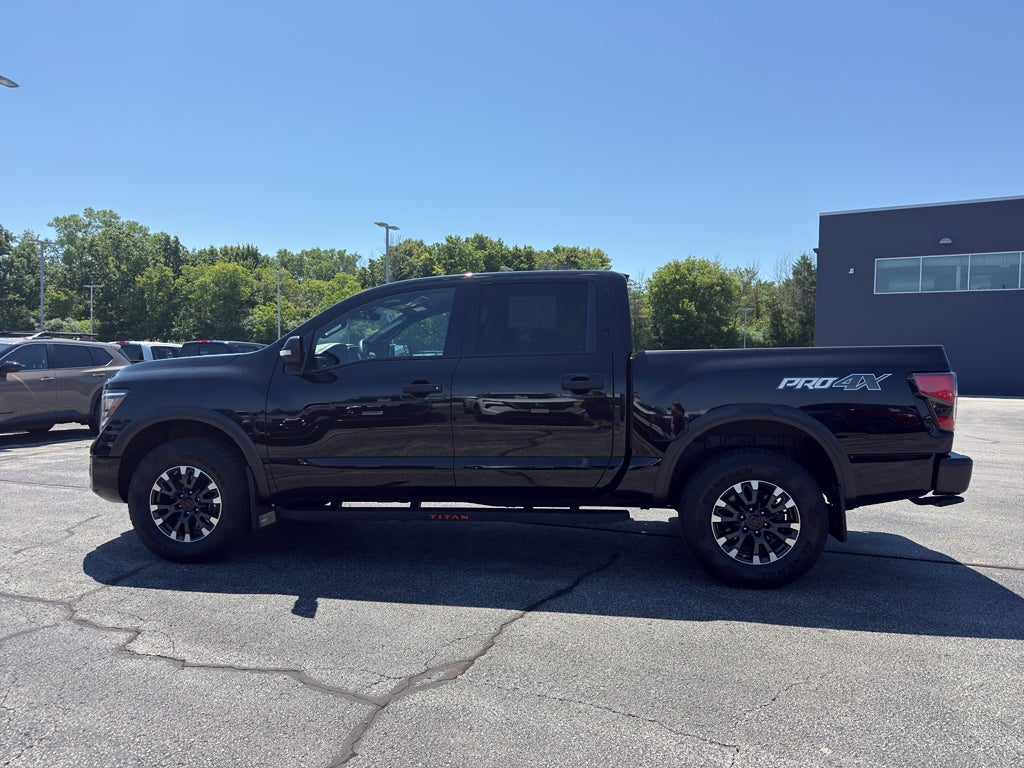 2023 Nissan Titan 4x4 Crew Cab PRO-4X