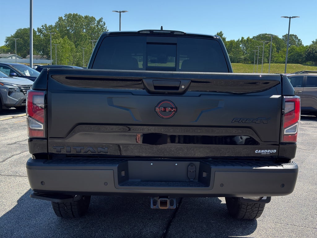 2023 Nissan Titan 4x4 Crew Cab PRO-4X