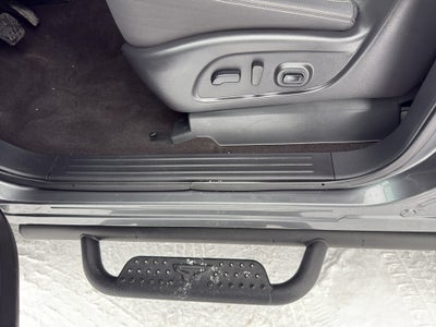 2024 Nissan Titan 4x4 Crew Cab SV