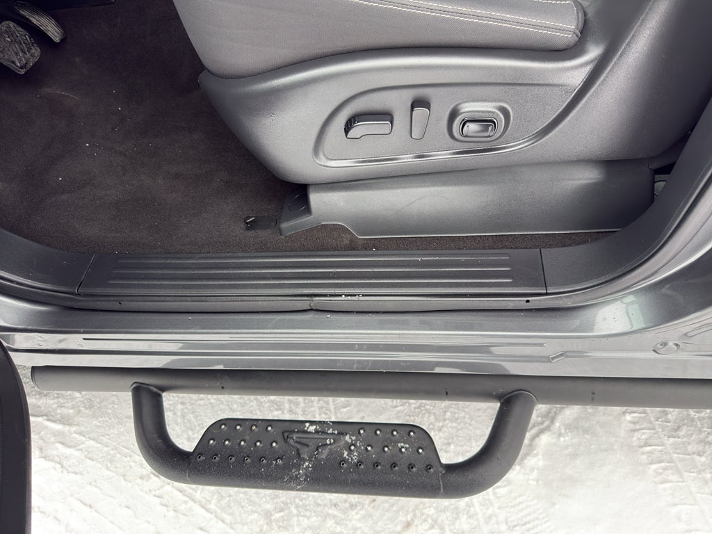 2024 Nissan Titan 4x4 Crew Cab SV