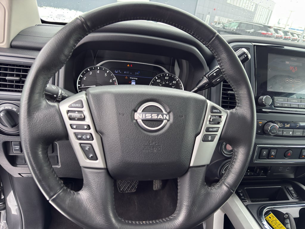 2024 Nissan Titan 4x4 Crew Cab SV