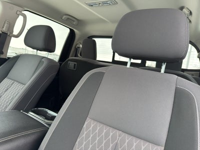 2024 Nissan Titan 4x4 Crew Cab SV