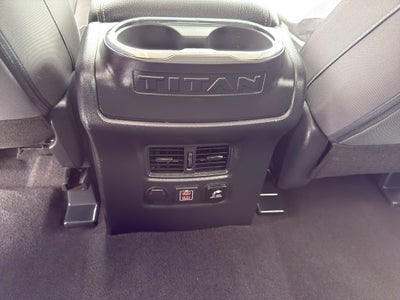 2024 Nissan Titan 4x4 Crew Cab SV