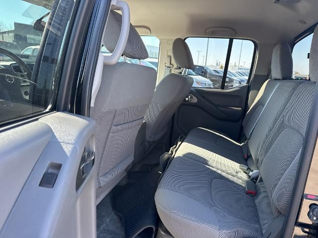 2017 Nissan Frontier 2017.5 Crew Cab 4x4 SV V6 Auto