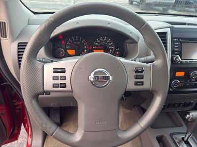 2015 Nissan Frontier 4WD Crew Cab LWB Auto SV