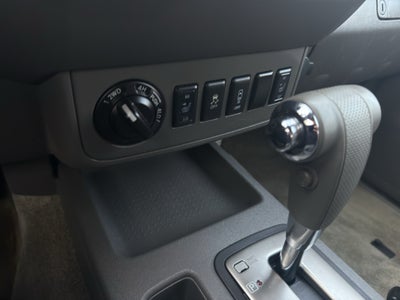 2015 Nissan Frontier 4WD Crew Cab LWB Auto SV