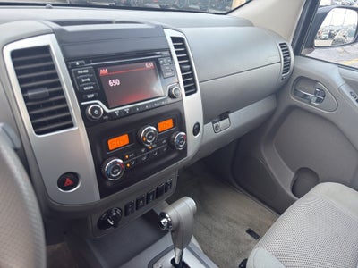2015 Nissan Frontier 4WD Crew Cab LWB Auto SV
