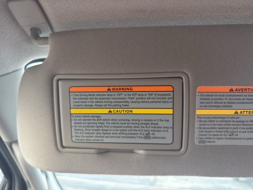 2015 Nissan Frontier 4WD Crew Cab LWB Auto SV