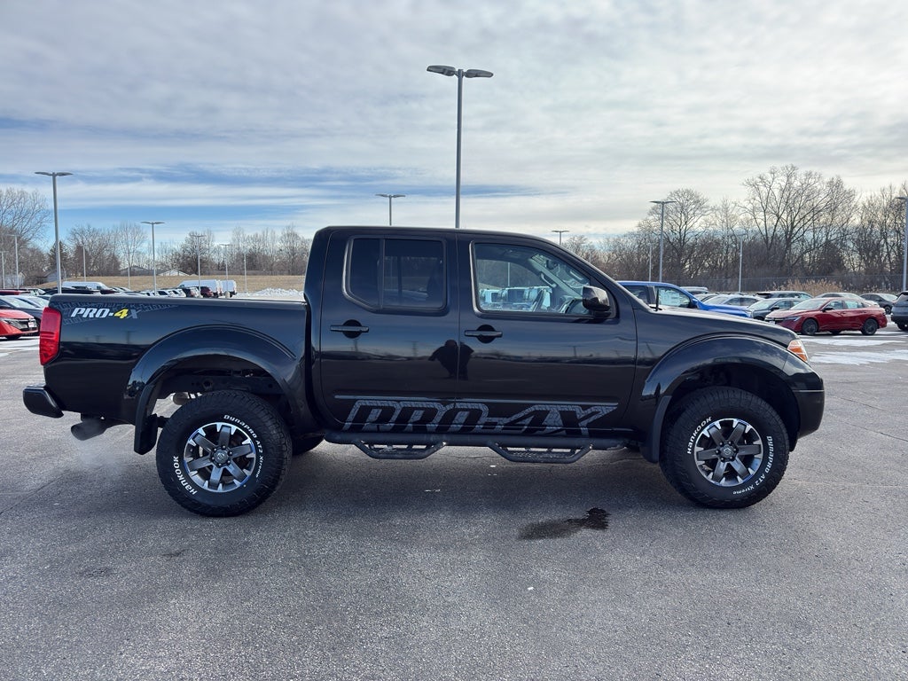 2017 Nissan Frontier Crew Cab 4x4 PRO-4X Auto